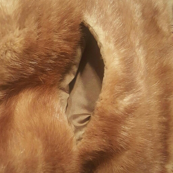 Brown Mink Fur Shawl - Picture 5 of 5